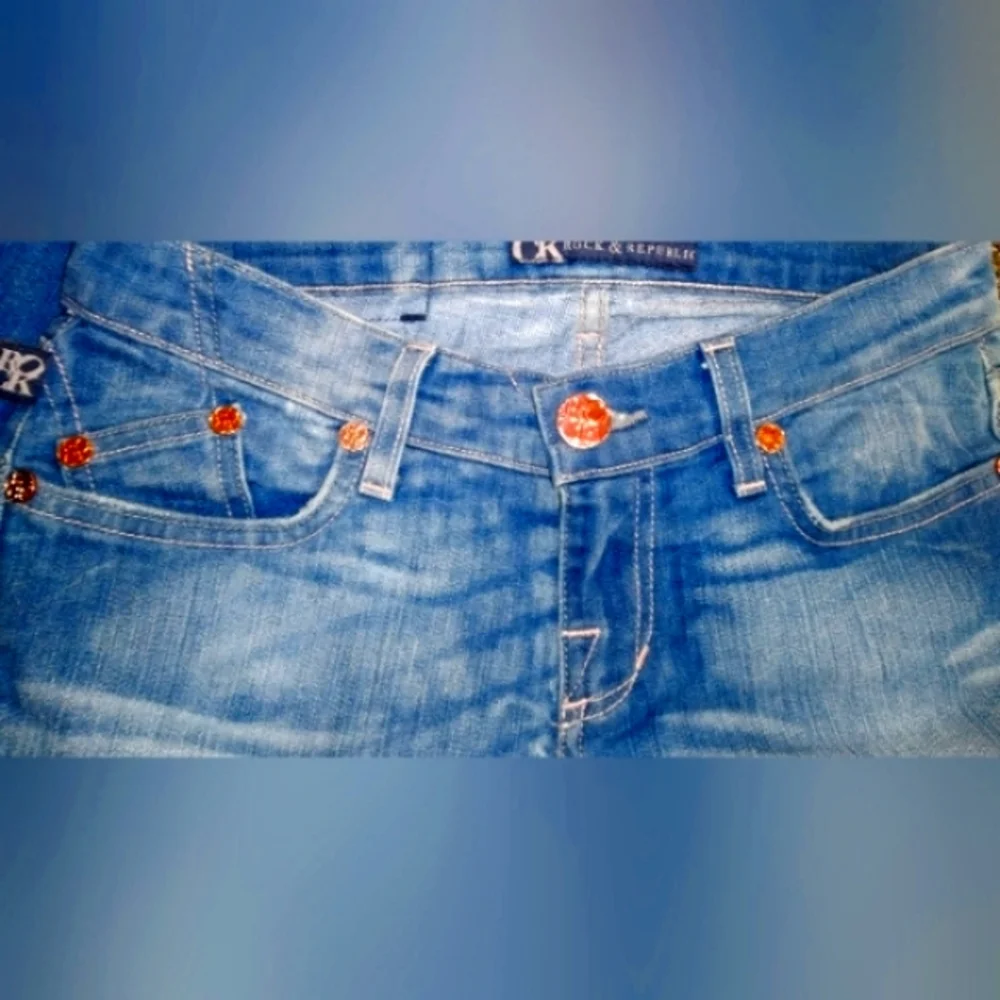 Rock & Republic distressed jeans - Picture 3 of 7